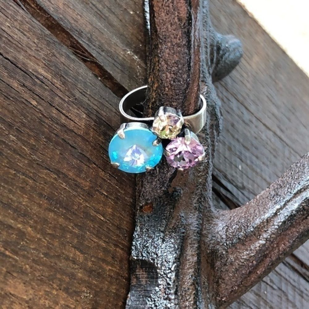 Adjustable Rhinestone Ring - Picture 3 of 5